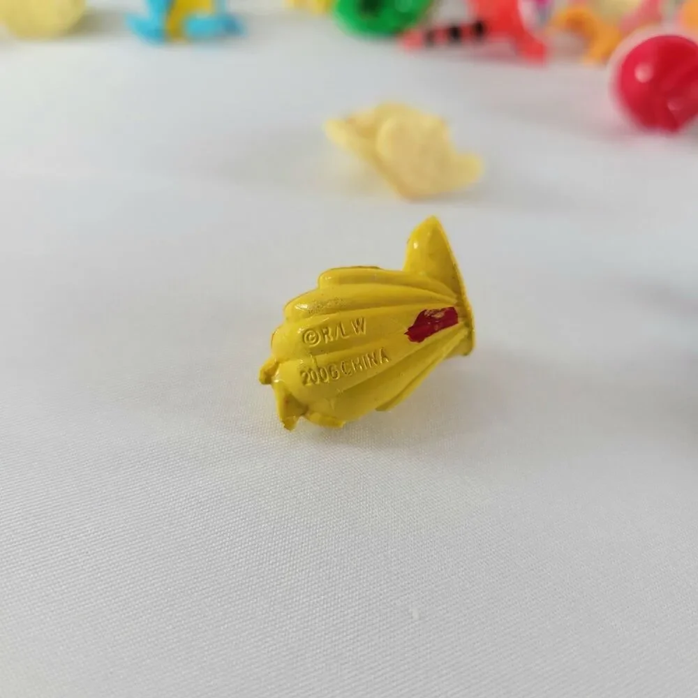 Vintage Pokemon Mini Figures RL Tiny R/LW 1